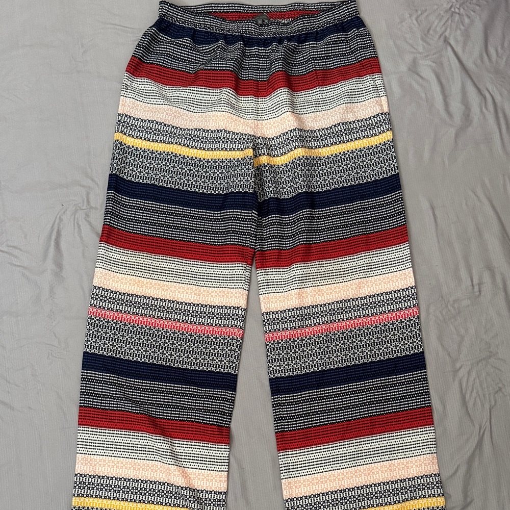Vince Camuto Red and Black Patterned Pants